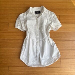 Vintage y2k white short sleeve button up blouse with ruffle detail